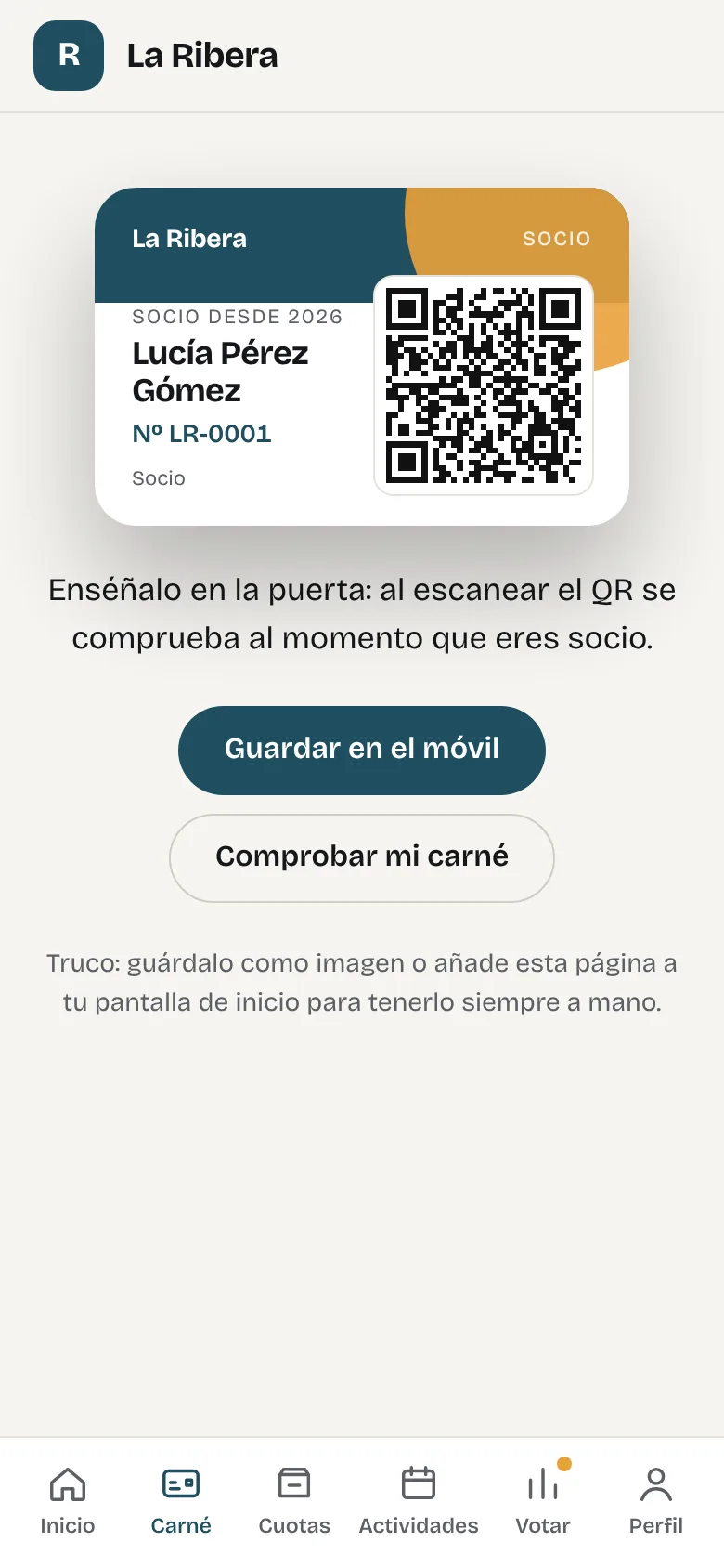 Carné digital del socio con su nombre, número y código QR